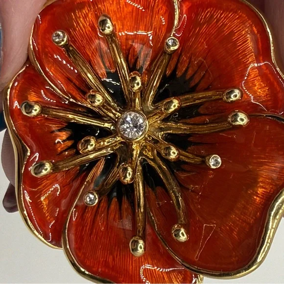 Vintage Monet Poppy Brooch β’ Red-Orange Enamel + Rhinestones β’ 2β β’ Signed - Picture 4 of 16